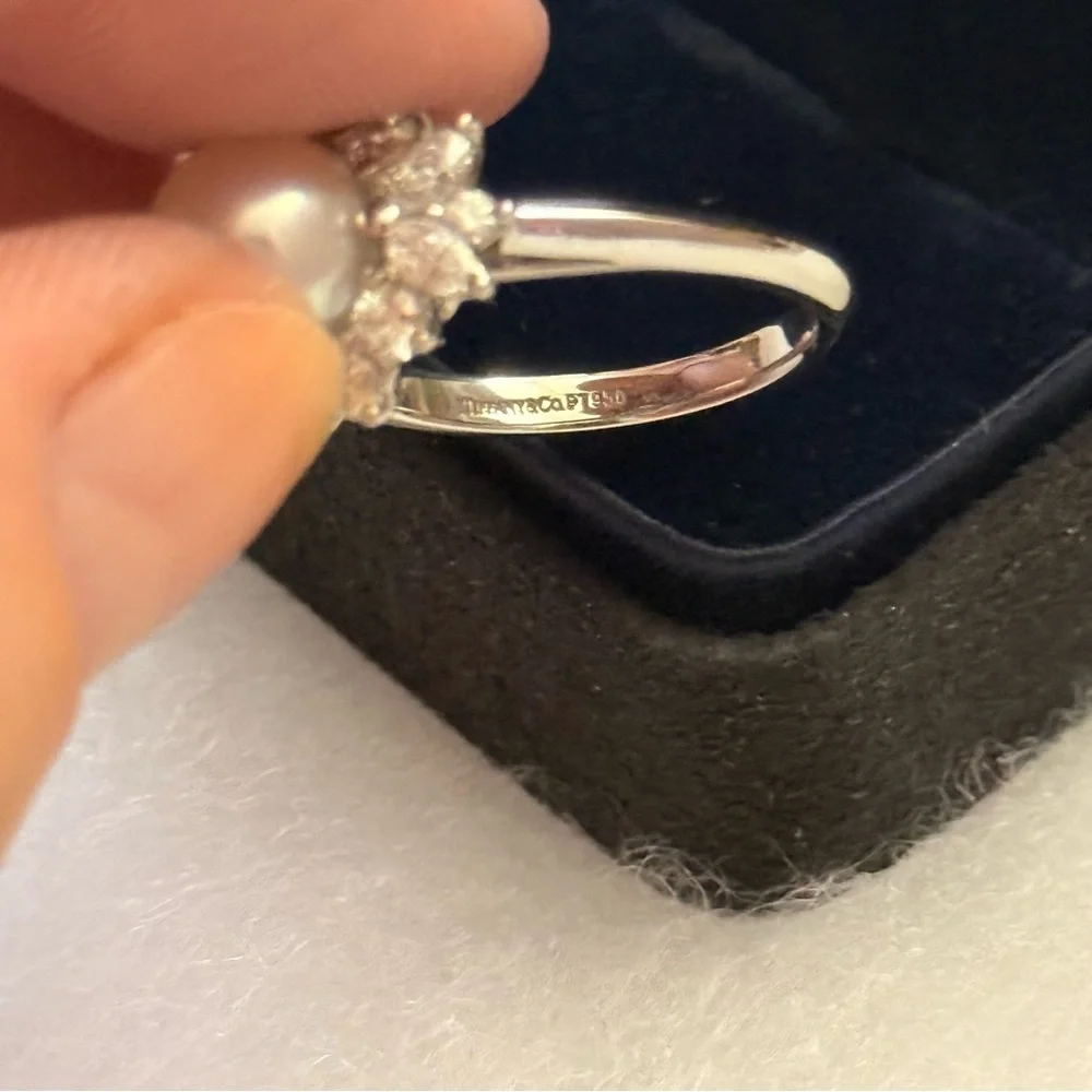 Tiffany & Co. platinum pearl